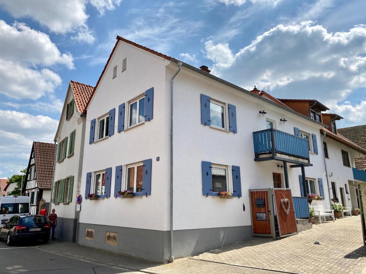Gaestehaus Sellemols Kuefer * Heuchelheim-Klingen